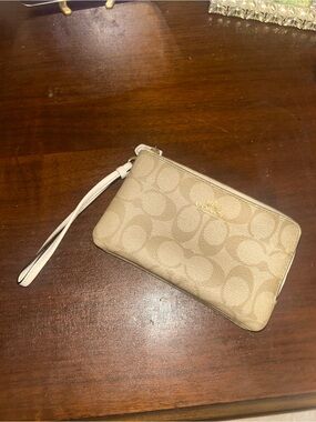 Coach Beige/Chalk Signature Wristlet